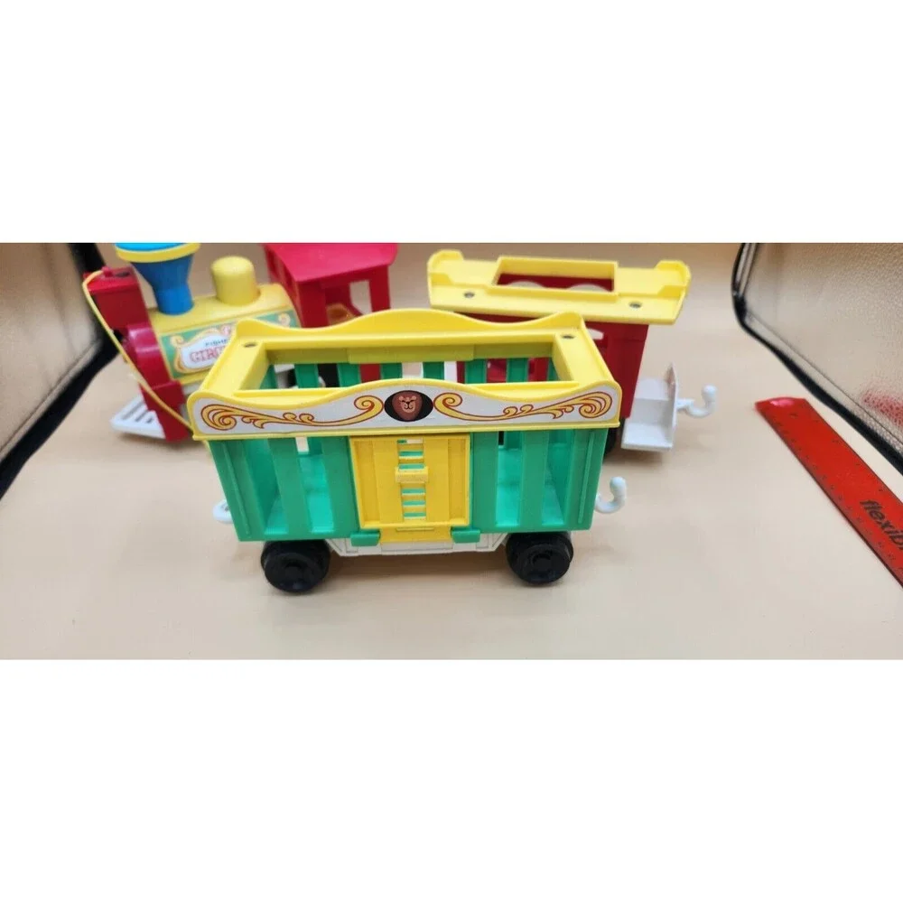 Vintage 1973 Fisher Price Little People Play Family Circus Train 991